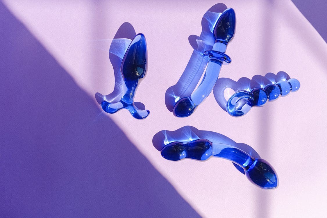 4 Creative Ways to Use Glass Sex Toys with Your Partner